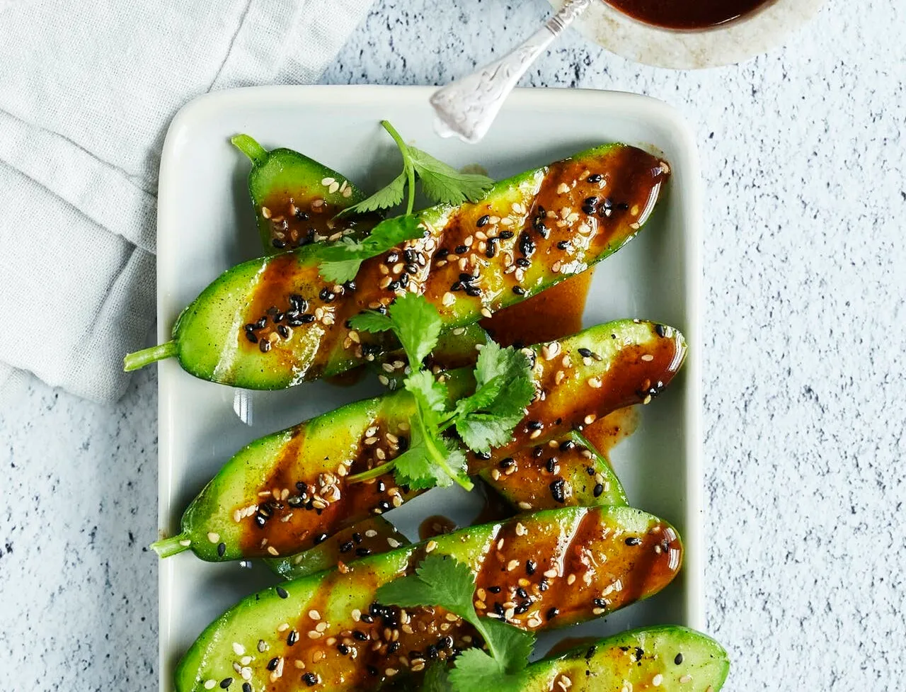 Grillet agurk med sesamdressing