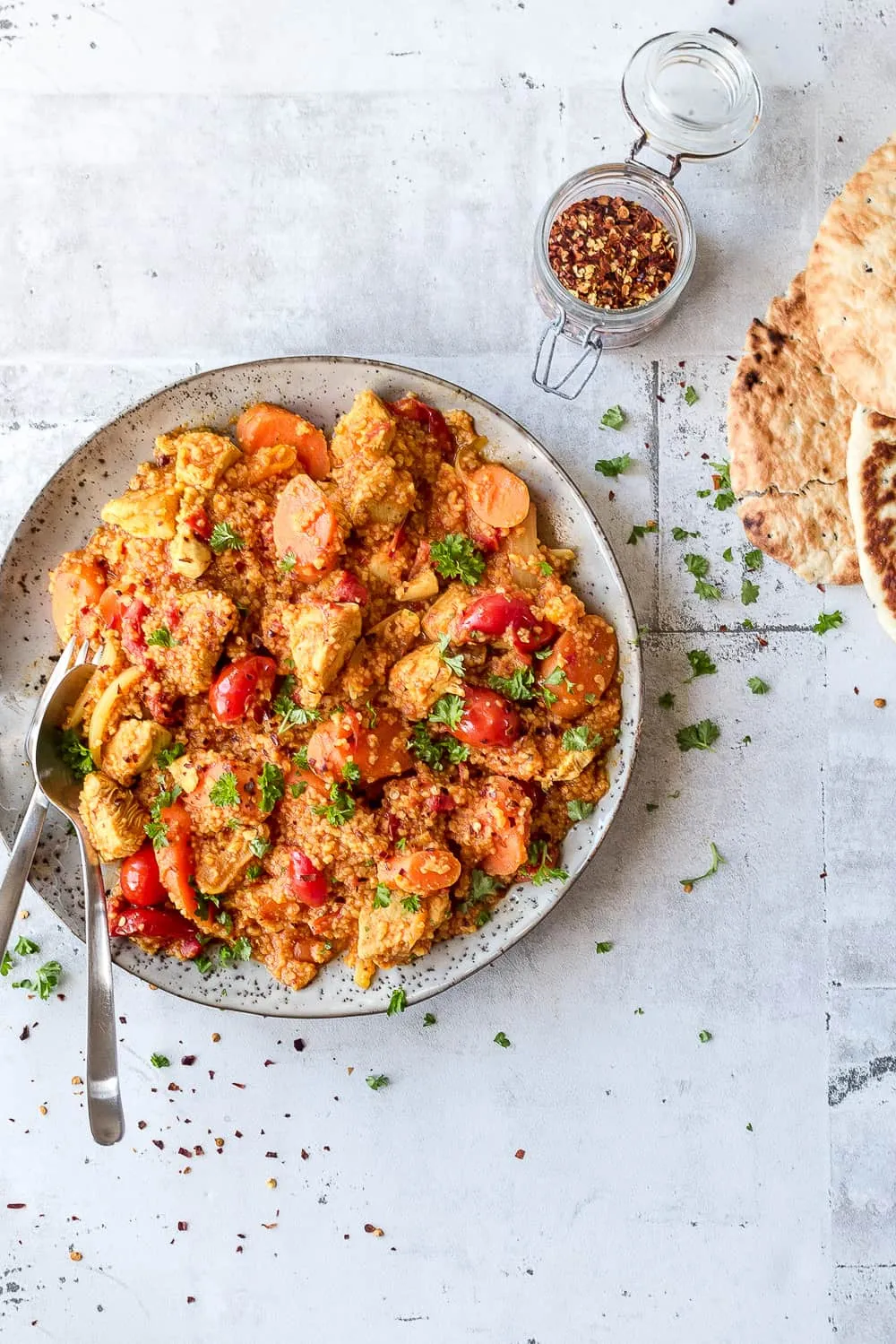 Tunesisk gryde med kylling og couscous