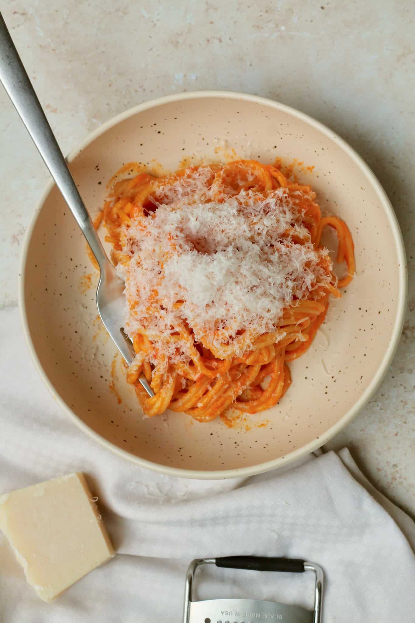 Pasta med grøntsagssauce