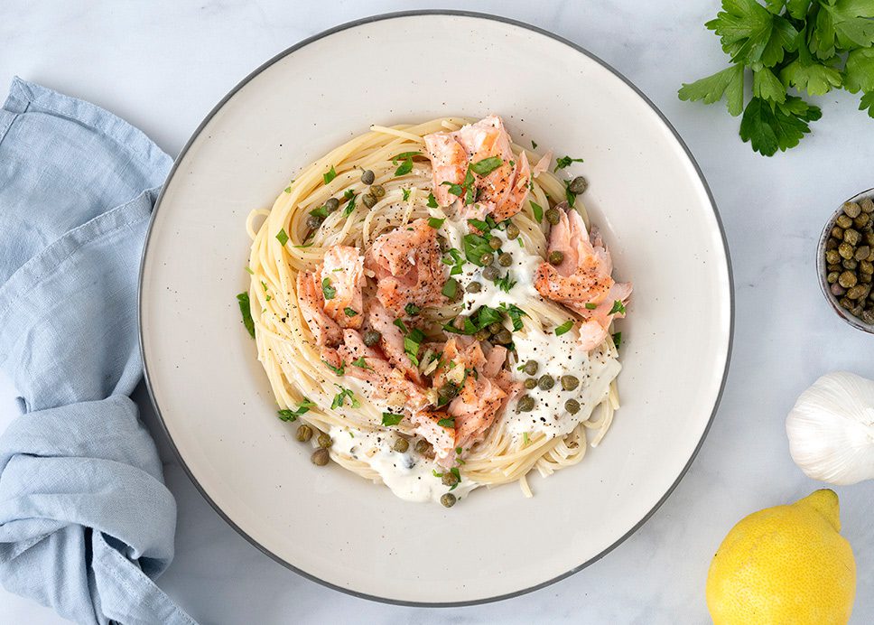 Laks med citronsauce og kapers