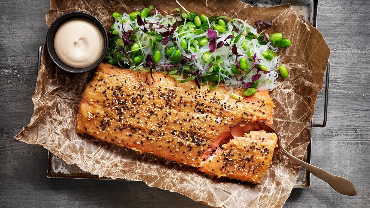 Misobagt laks med nudelsalat og sojamayonnaise