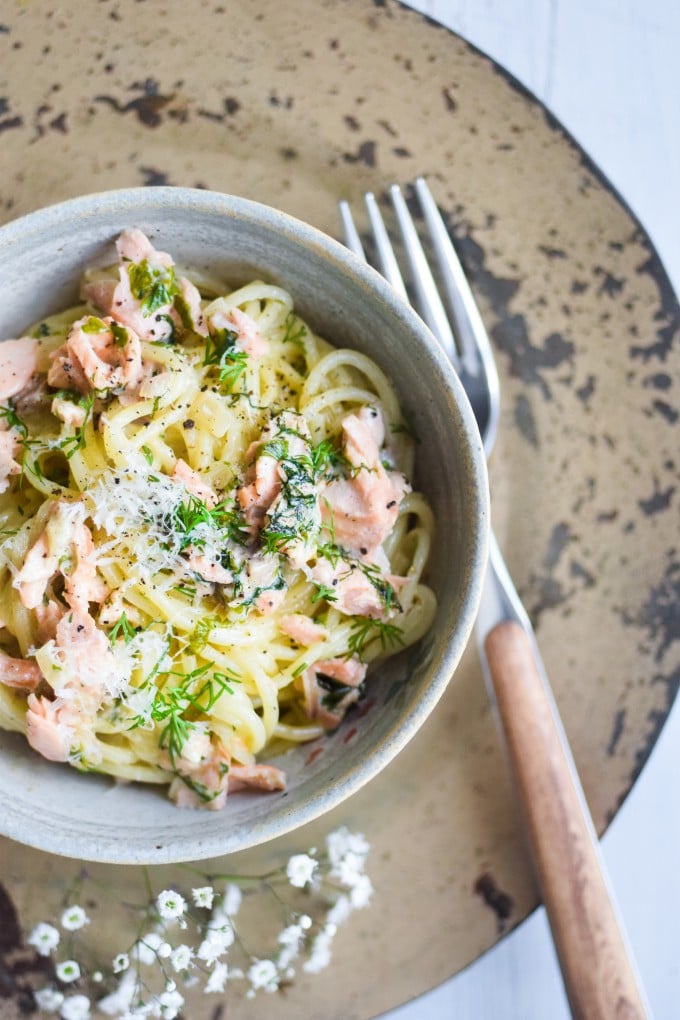 Pasta med laks, dild, citron og fløde
