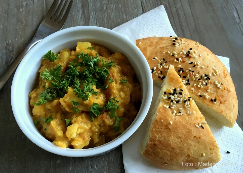 Dhal med kartofler, linser og blomkål