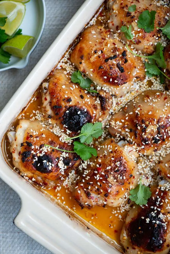 Ovnbagte kyllingelår med lime, chili og honning