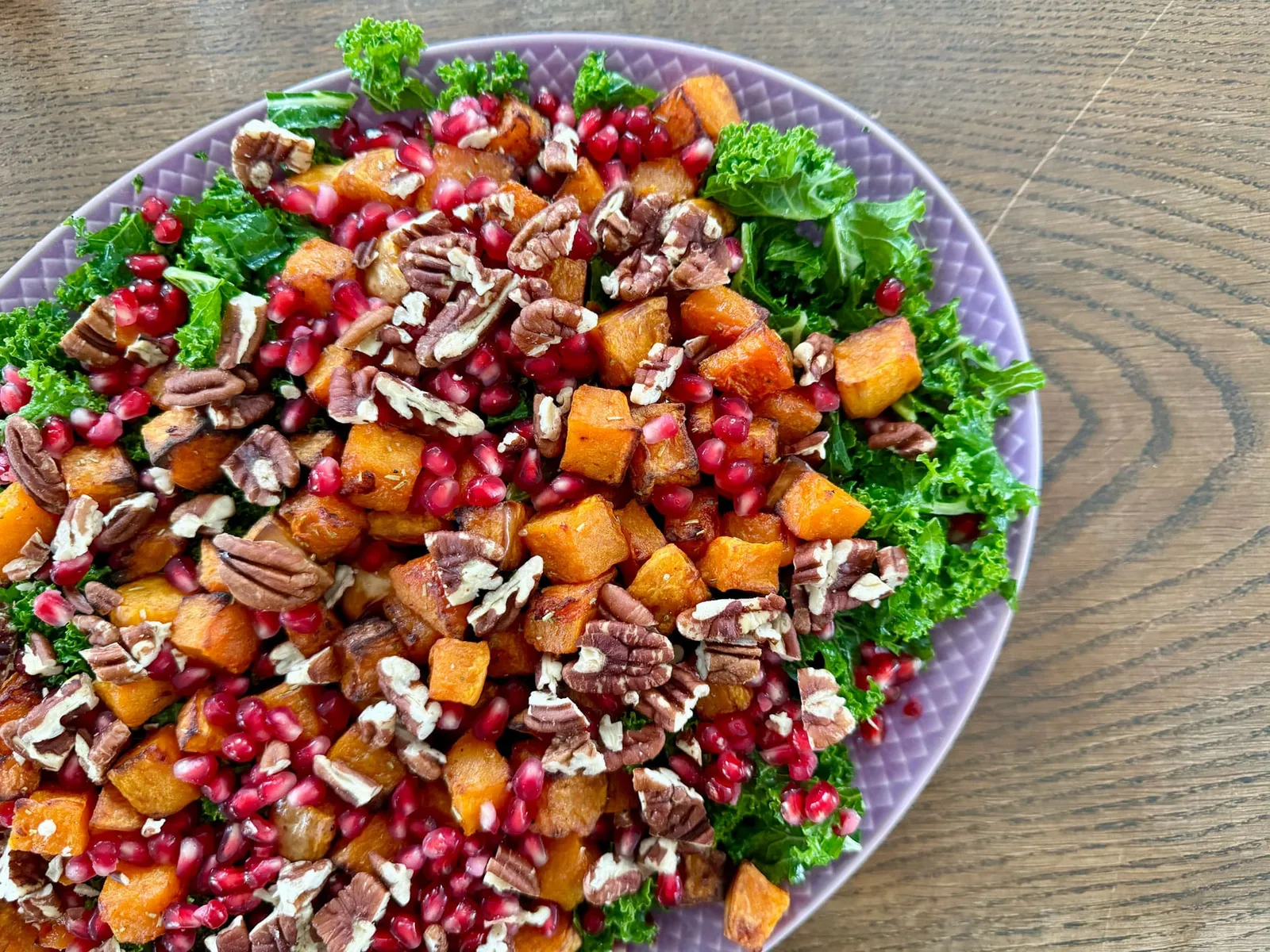 Vintersalat med grønkål og butternut squash
